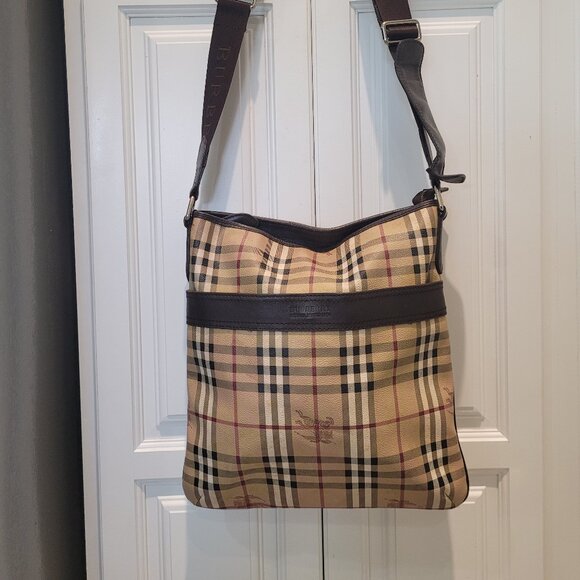 RARE*BURBERRY* NOVA CHECK*UNISEX*LARGE CROSSBODY WITH ADJUSTABLE STRAP - Picture 1 of 16